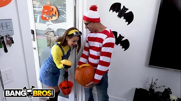 Teen Evelin Stone Gets Bruno Dickemz s Dick In A Pumpkin