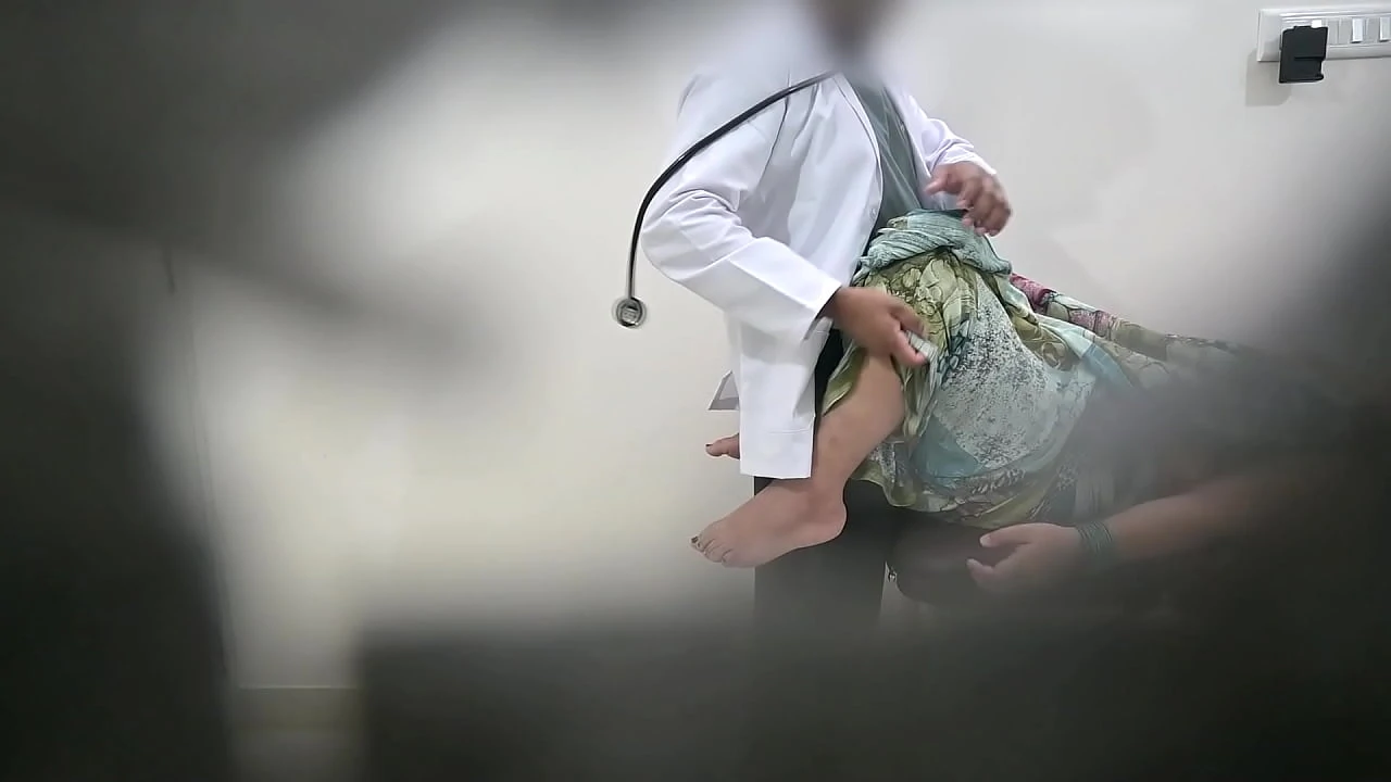 Telugu Andhra doctor satisfying sexual desire from a patient lady