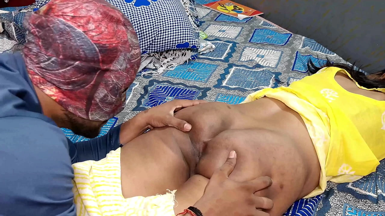 Touched the neighbor aunty on the pretext of teaching her then fucked her like a mare Hindi audio