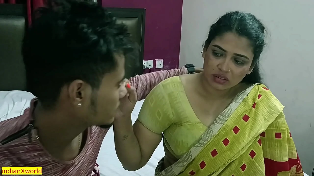 TV Mechanic fuck hot bhabhi at her room Desi Bhabhi Sex