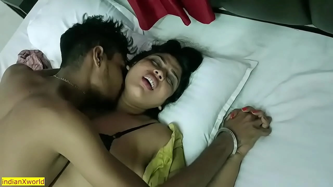 TV mechanic Fucked Big Tits Divorced Bhabhi Bengali Bhabhi Sex