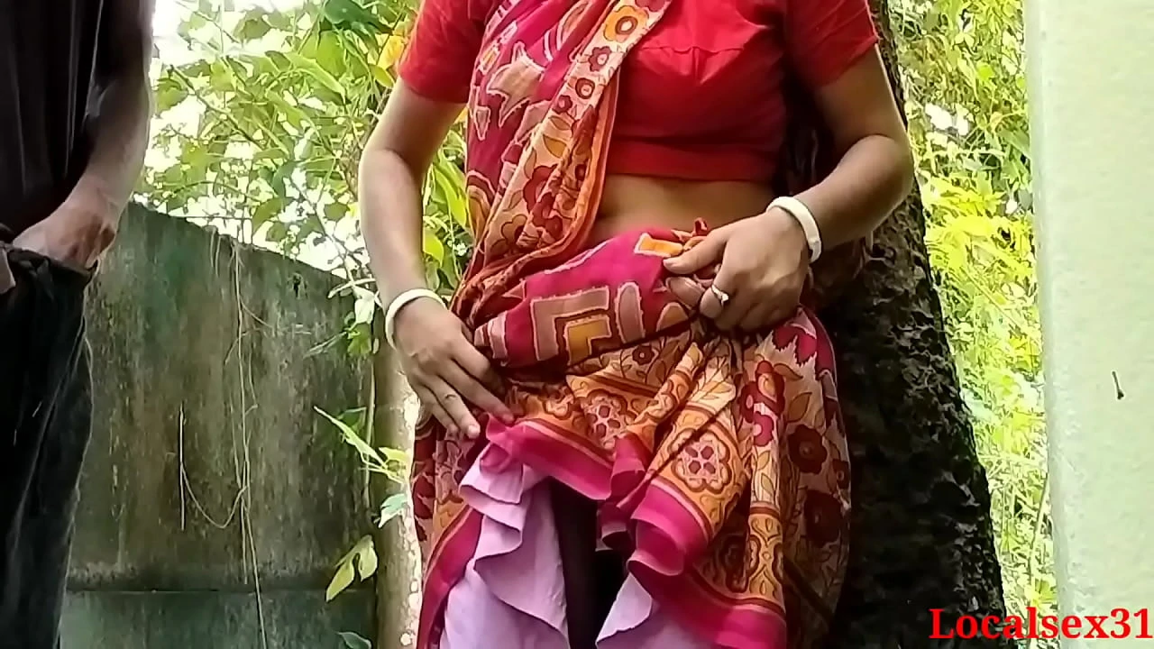 Village Living Lonly Bhabi Sex In Outdoor Official Video By Localsex